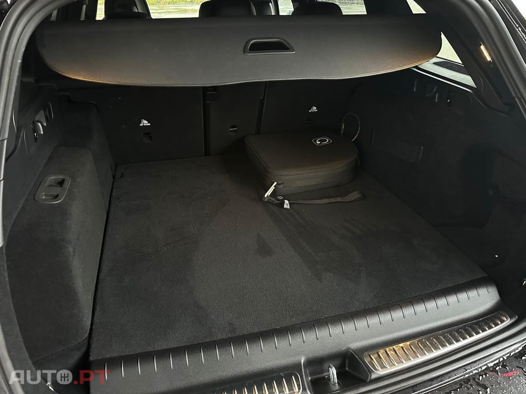 Mercedes-Benz C 300 de 4Matic T 9G-TRONIC AMG Line