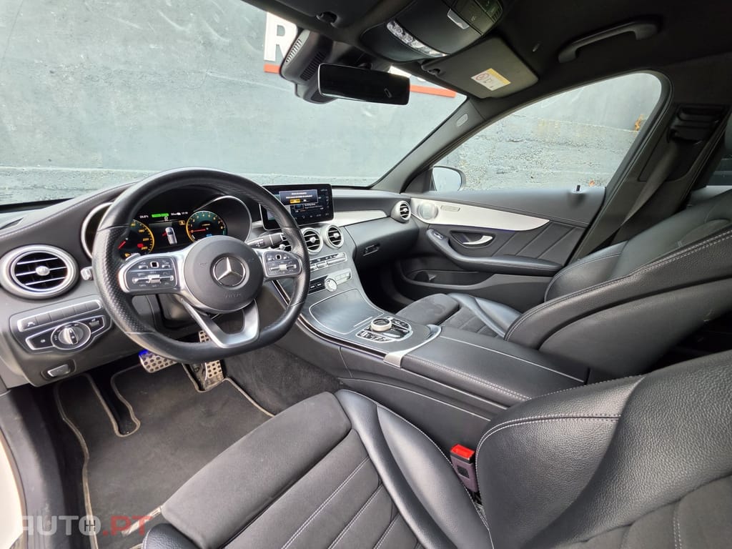 Mercedes-Benz C 300 e 9G-TRONIC AMG Line Advanced