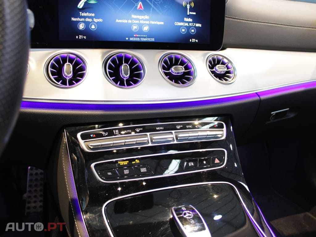 Mercedes-Benz E 220 AMG LINE