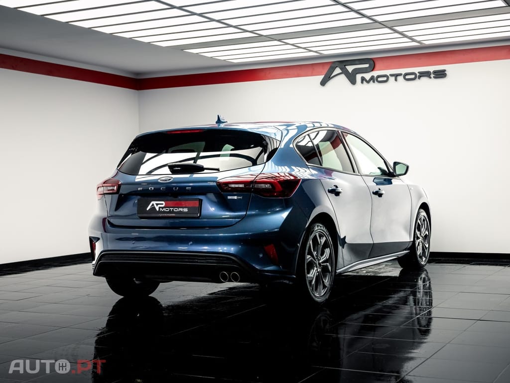 Ford Focus 1.0 EcoBoost MHEV ST-Line