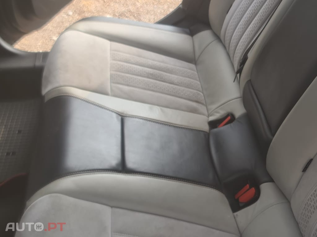Peugeot 508 RXH Hybrid4