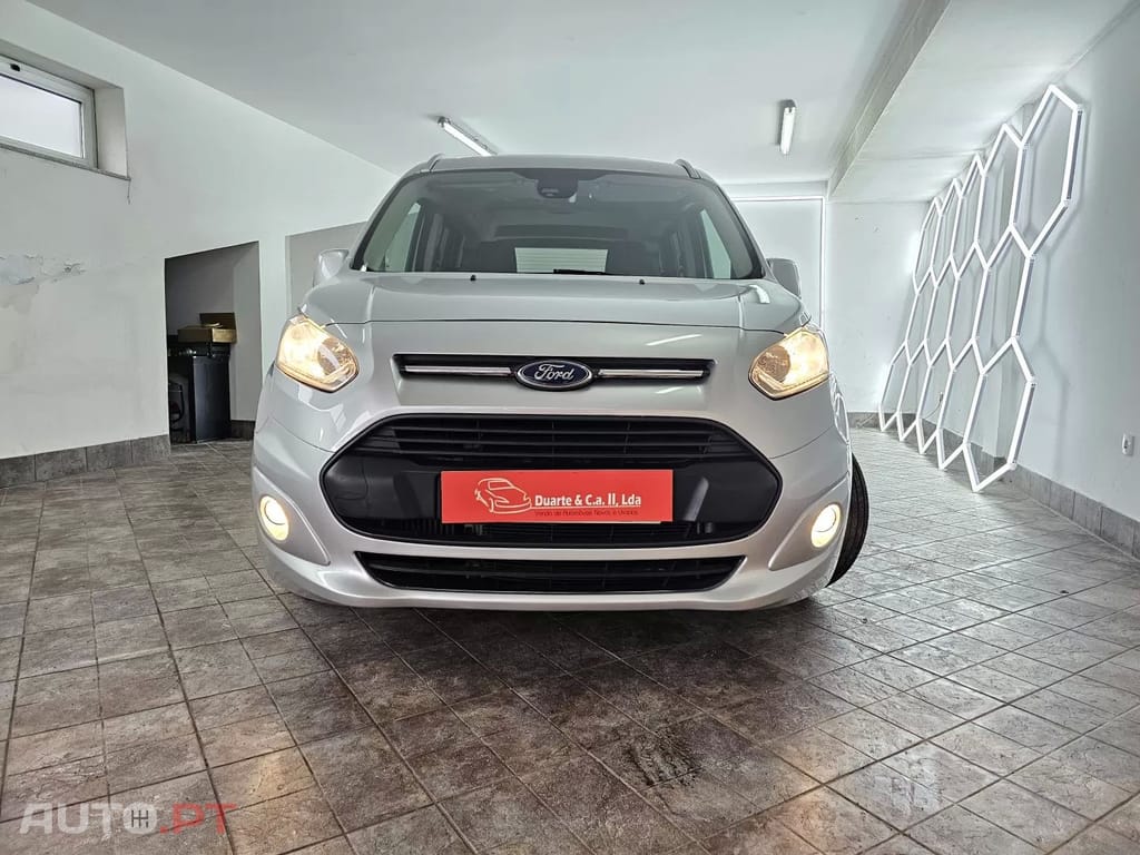 Ford Tourneo Grand 1.5 TDCi Active