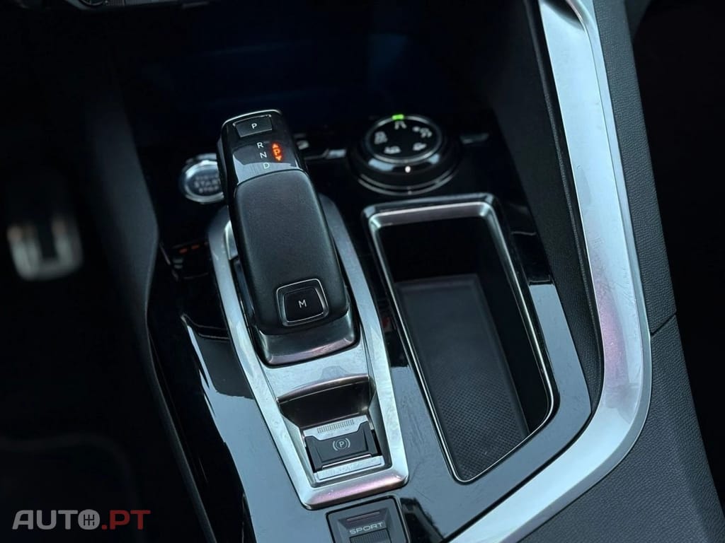 Peugeot 5008 1.5 BlueHDi GT LINE (EAT8)