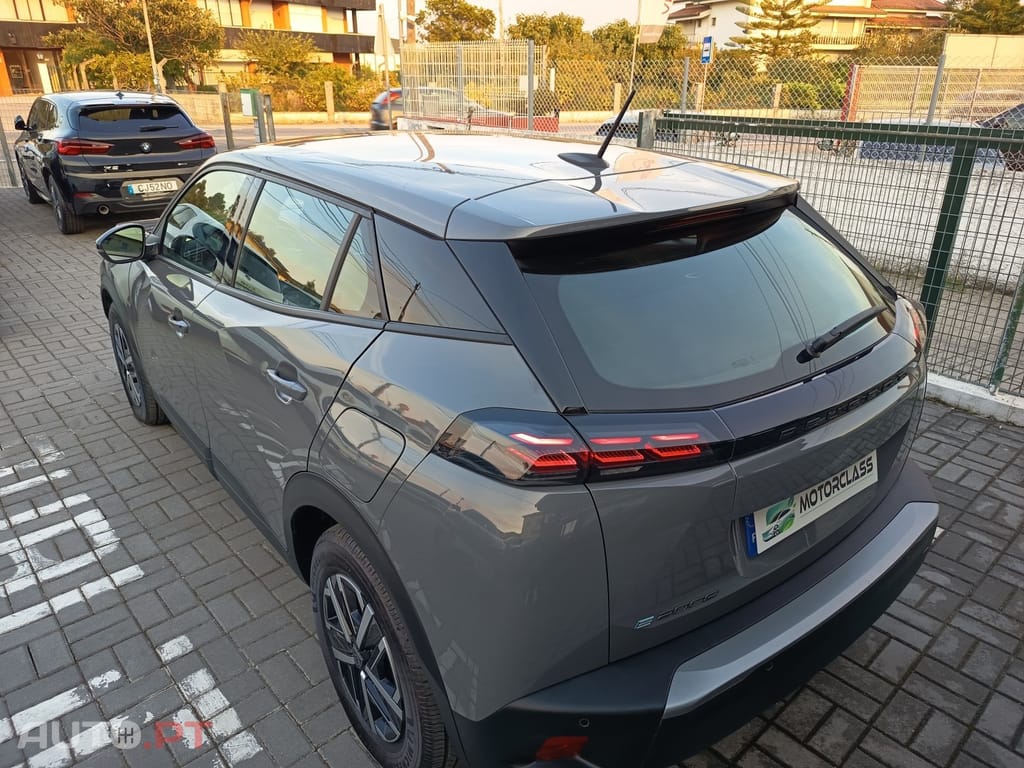 Peugeot E-2008 54 kWh Style