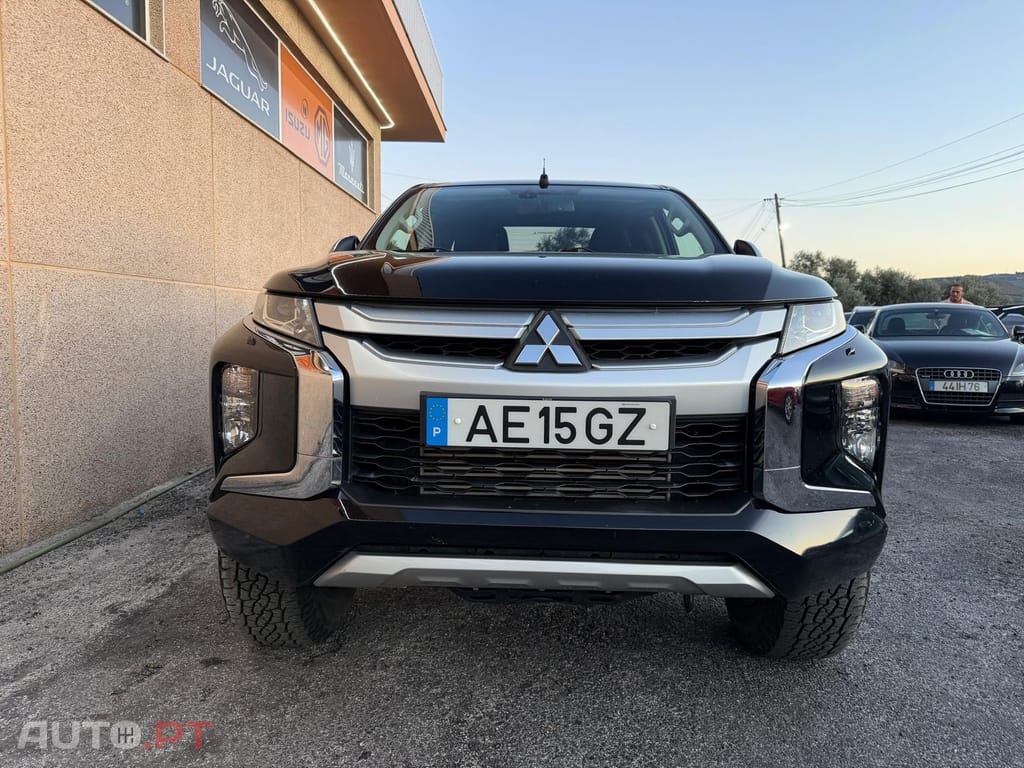 Mitsubishi L200 2.3 DI-D Strakar CD Connect Edition 4WD