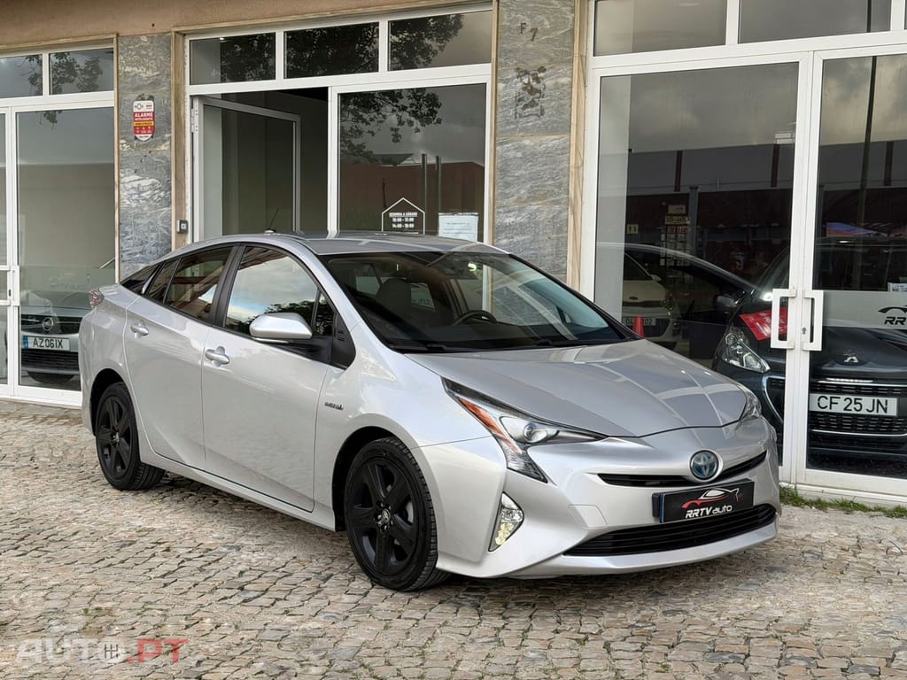 Toyota Prius 1.8 Luxury Touch&Go