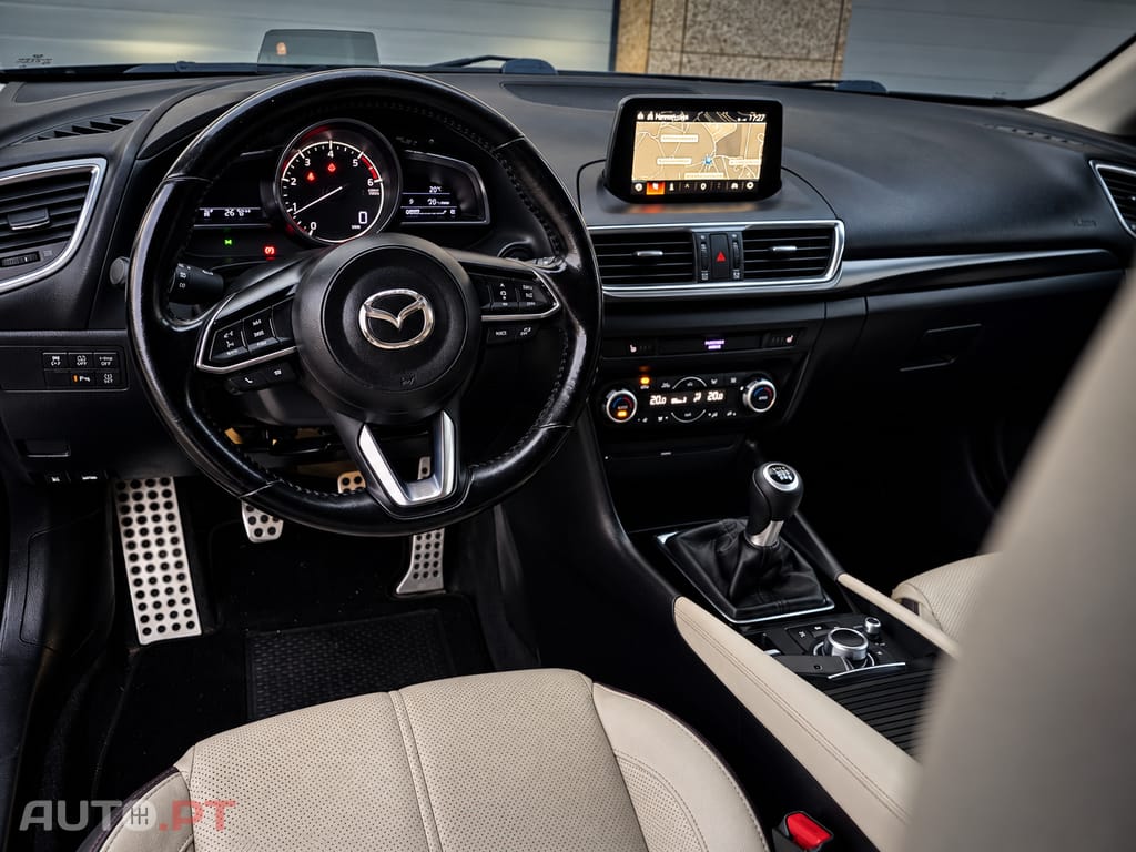 Mazda 3 1.5 D Excellence — Pack Leather + Technology