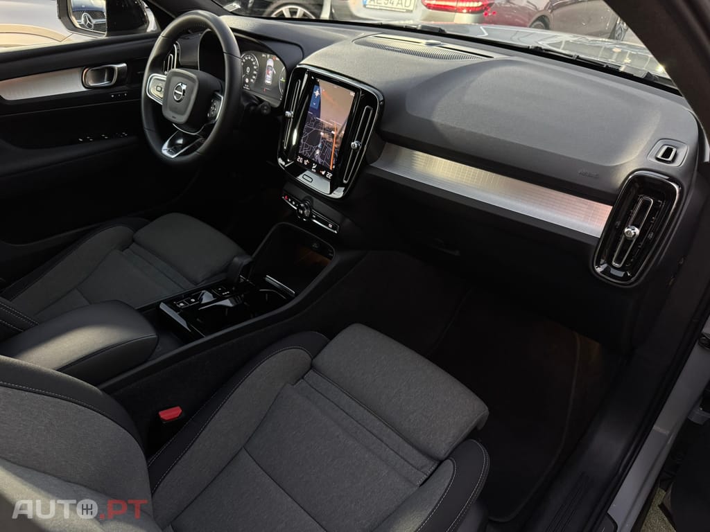 Volvo XC40 1.5 T4 PHEV Plus Dark