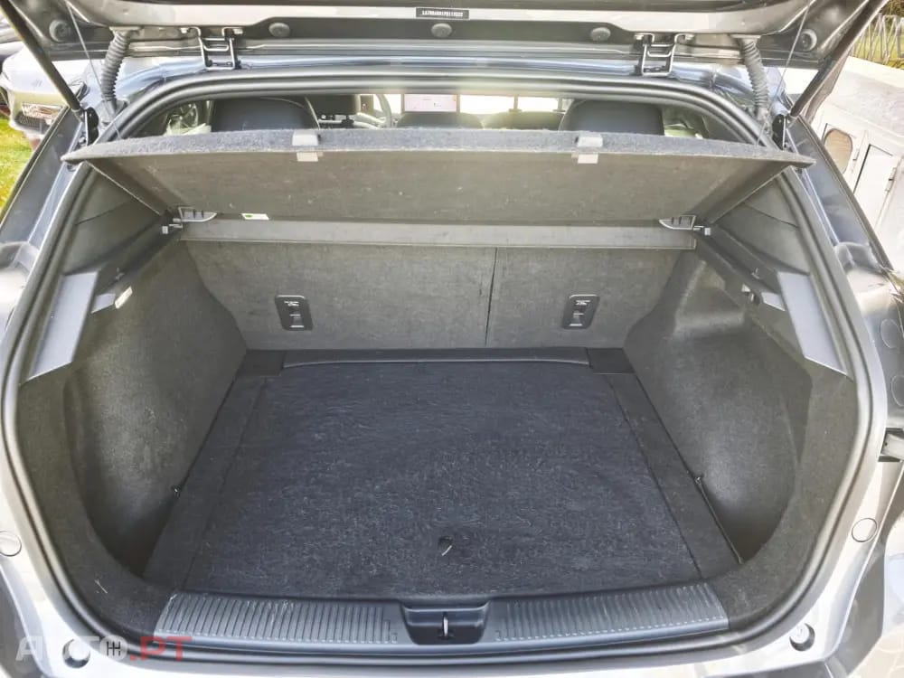 MG MG4 64 kWh Luxury