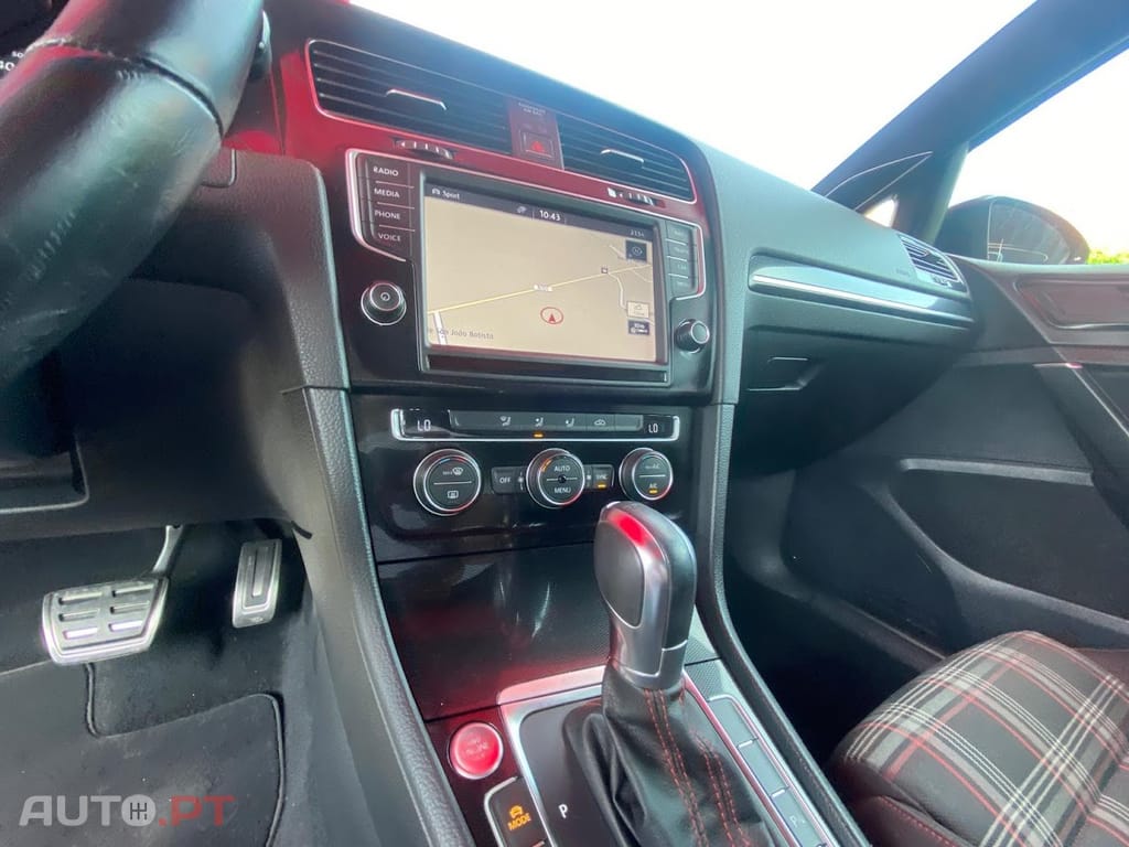 Volkswagen Golf 2.0 TSi GTi DSG Performance
