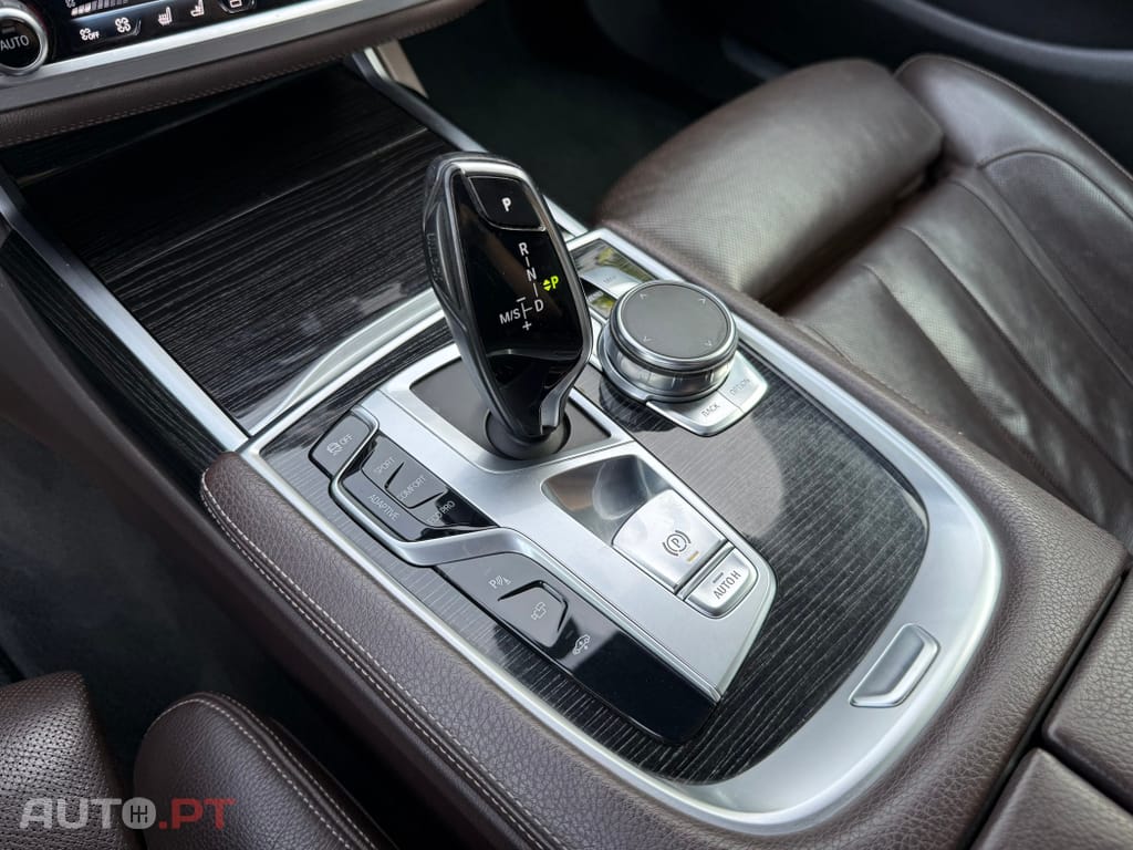 BMW 740 d xDrive Pack M