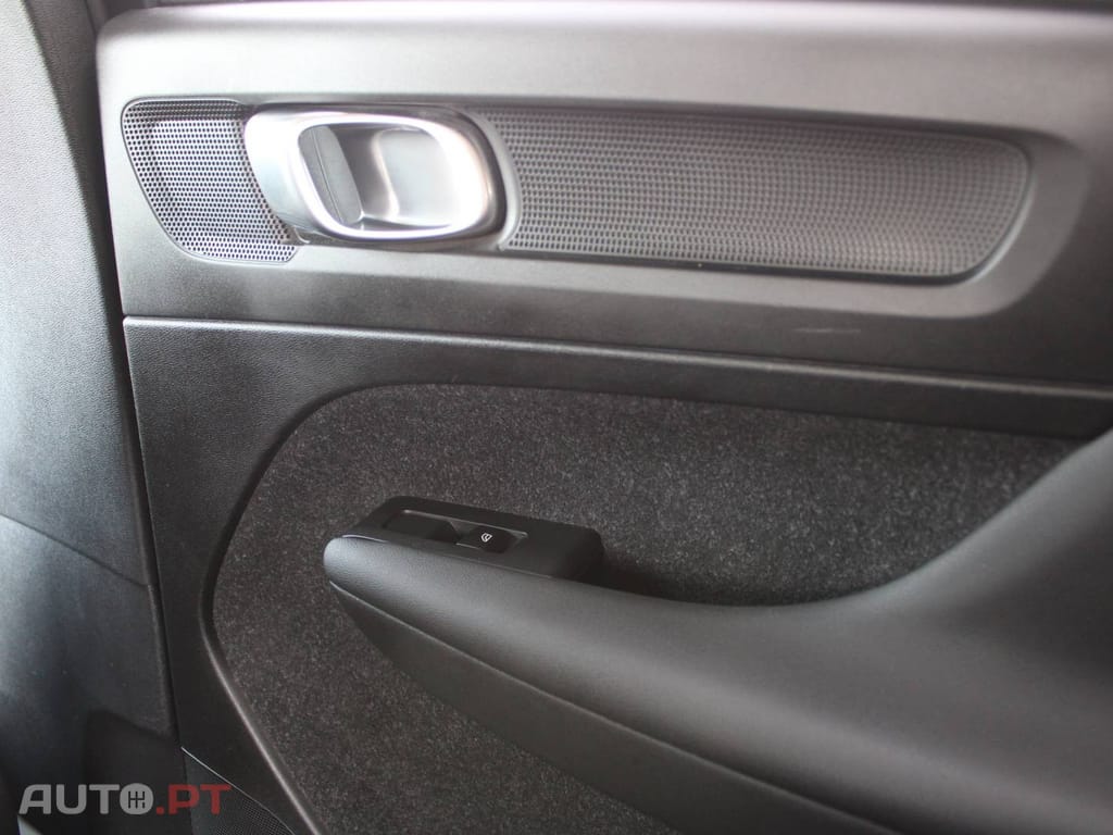 Volvo XC40 2.0 D3 Momentum Geartronic