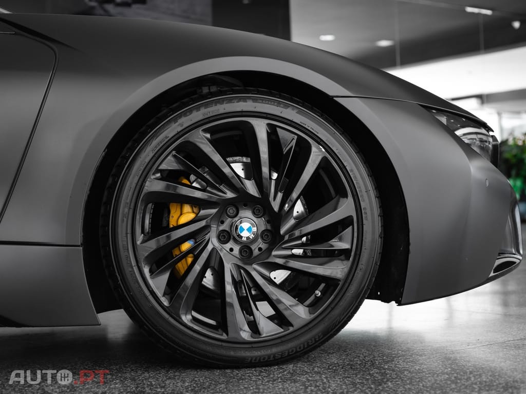 BMW i8 Standard