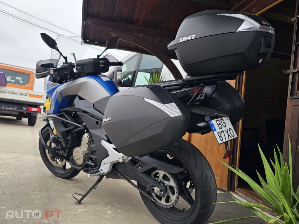 CF Moto 650MT 3F