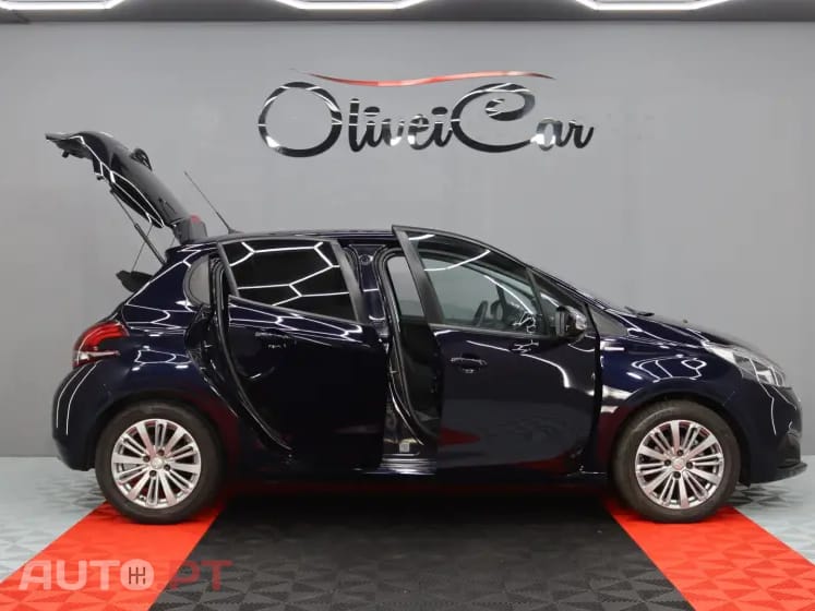 Peugeot 208 1.2 PureTech Style — fotografia 3