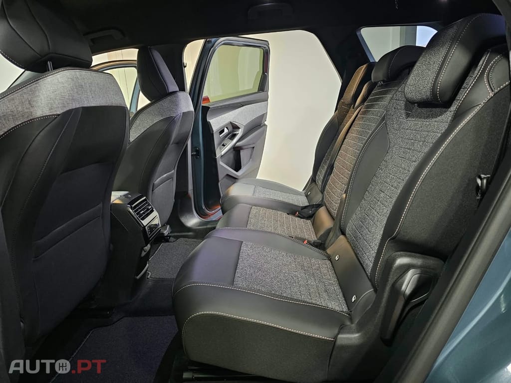 Peugeot E-5008 73 kWh Allure