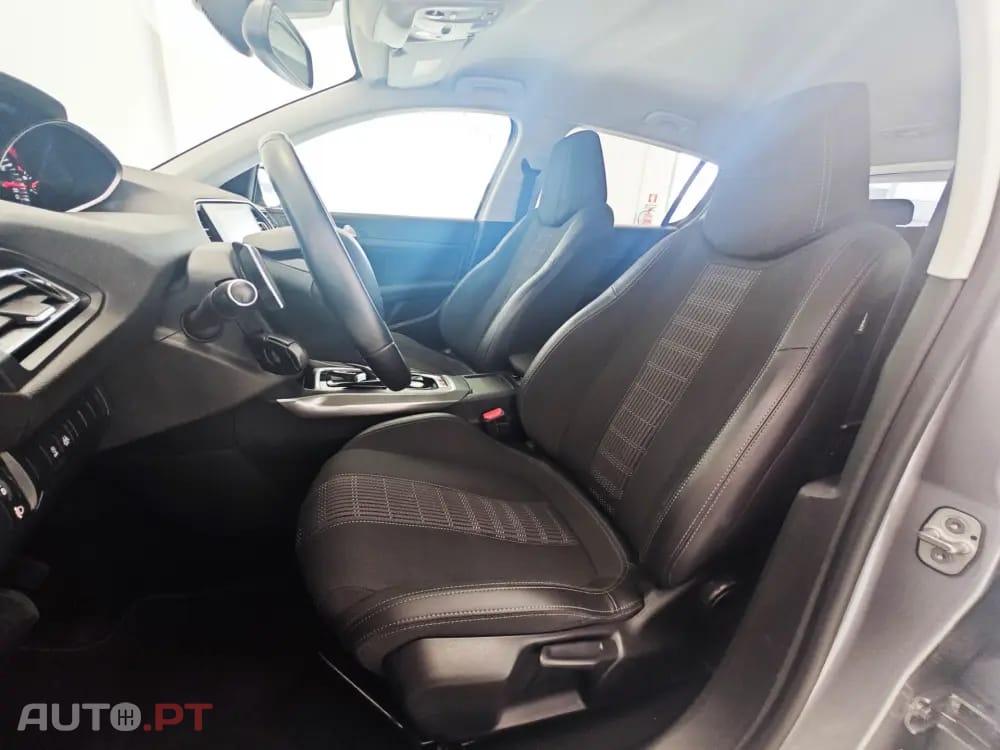 Peugeot 308 PureTech 130 EAT8 Allure Pack