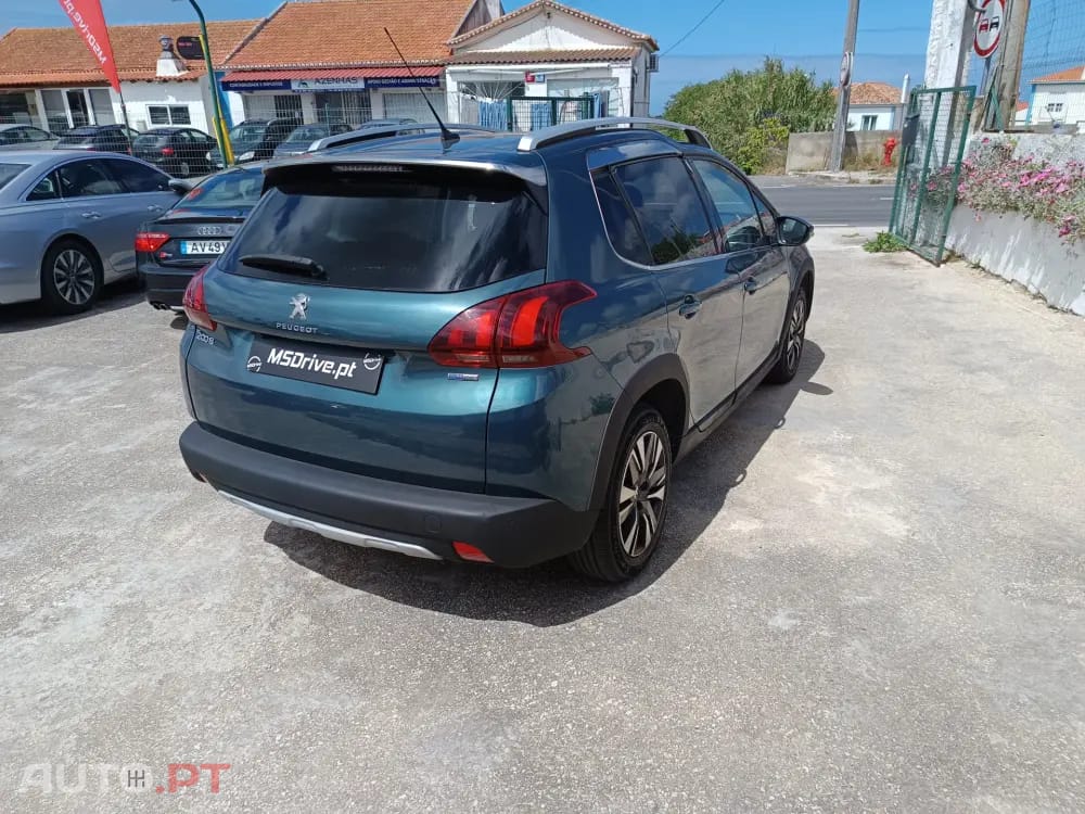 Peugeot 2008 1.2 VTi Active