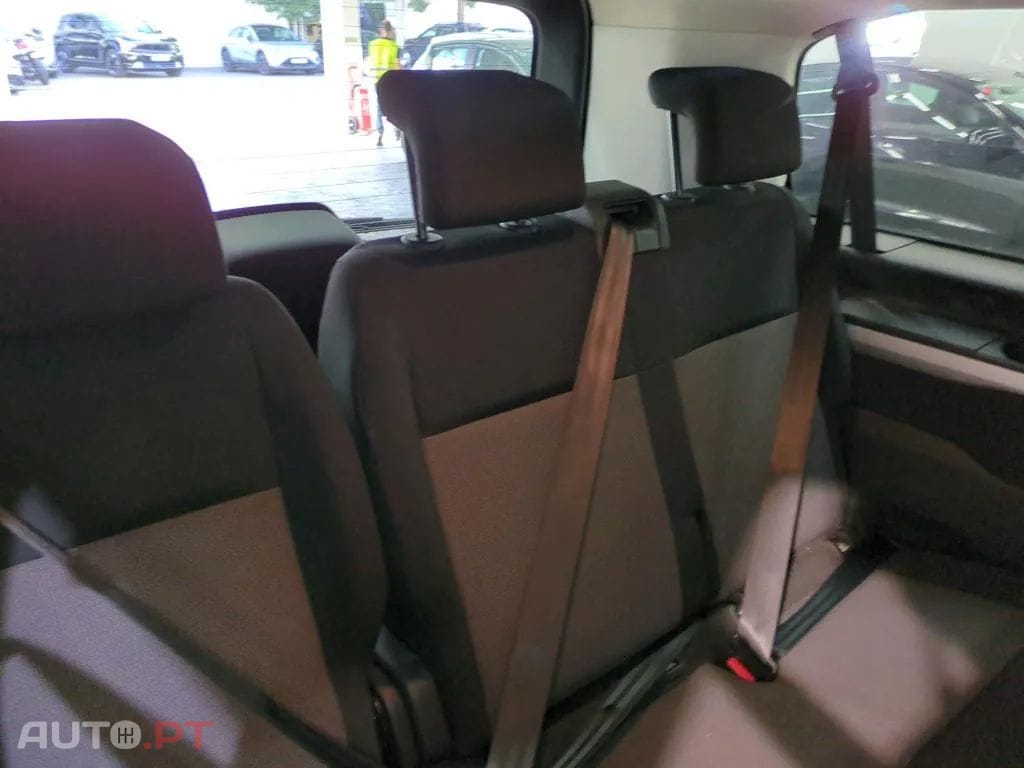 Peugeot Traveller 1.5 BlueHDi L2H1 Business Standard