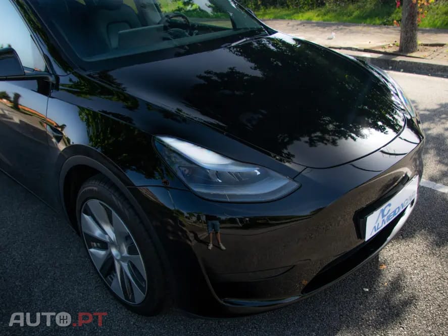 Tesla Model Y RWD — fotografia 51
