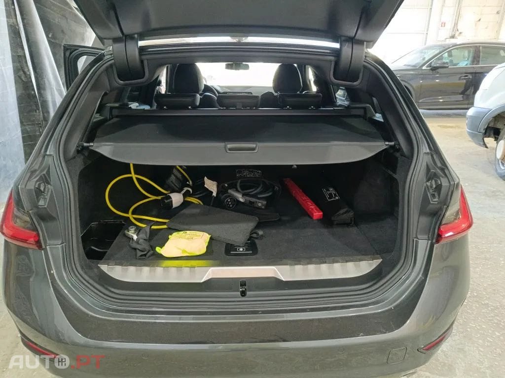 BMW 320 i Touring