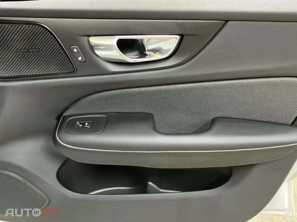 Volvo S60 2.0 T8 PHEV R-Design AWD