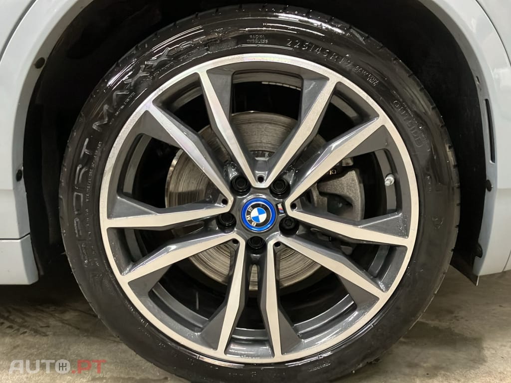 BMW X2 25 e xDrive Pack M