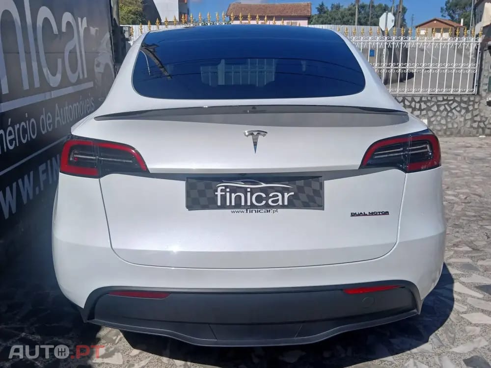 Tesla Model Y Performance Dual Motor AWD