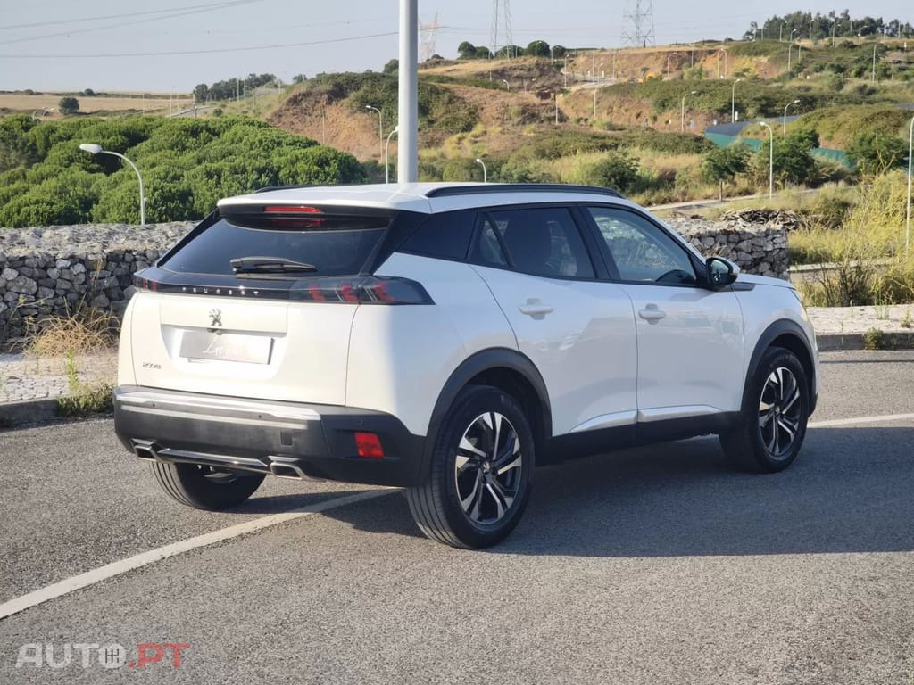 Peugeot 2008 PureTech 130 EAT8 Allure