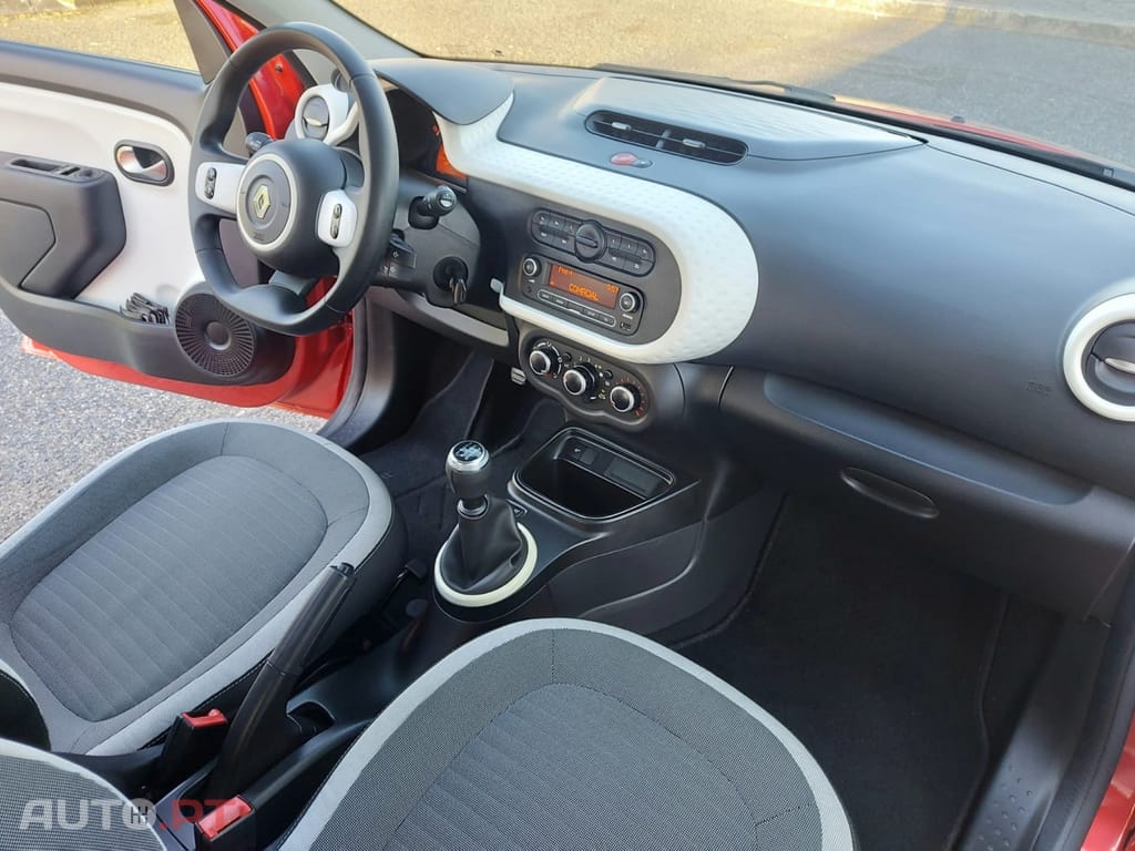 Renault Twingo 1.0 SCE INTENS