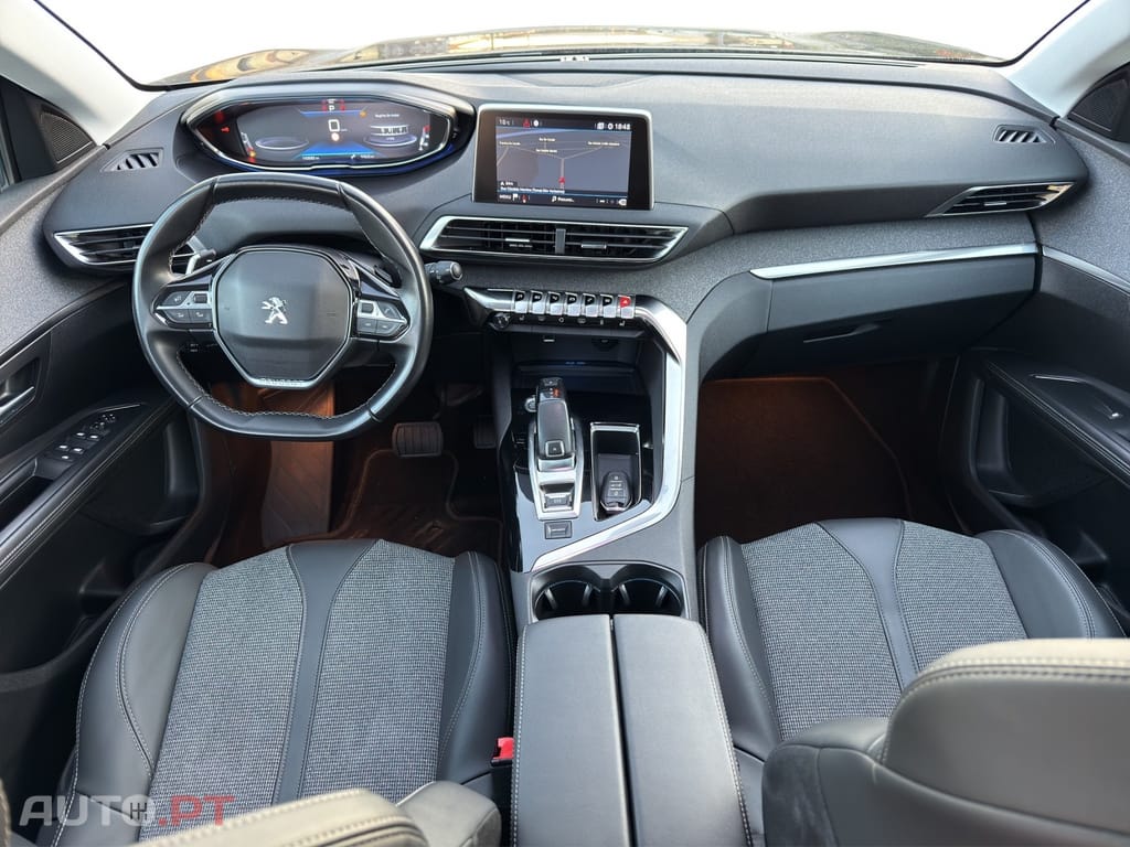 Peugeot 5008 1.2 PureTech Allure EAT8