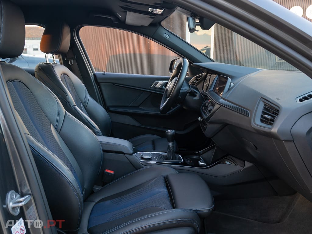 BMW 116 d Pack Desportivo M