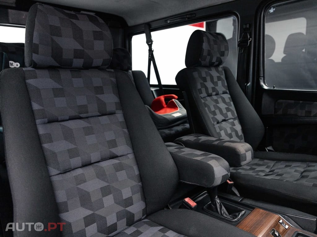 Mercedes-Benz G 320 Auto