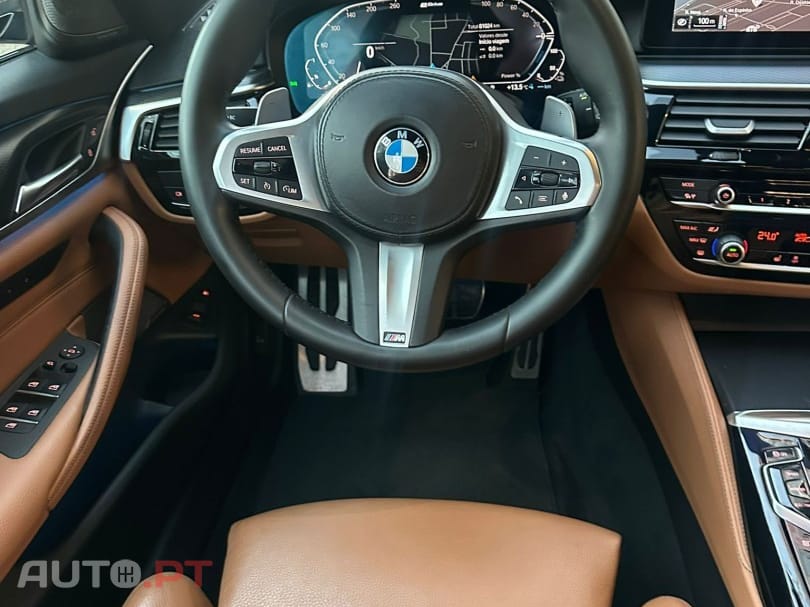 BMW 530 e Pack Desportivo M