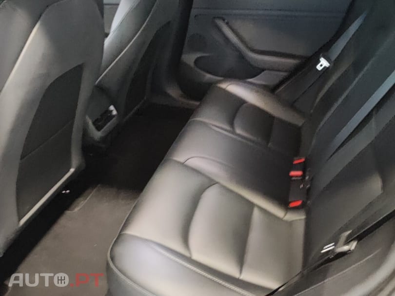 Tesla Model 3 Standard Range Plus RWD