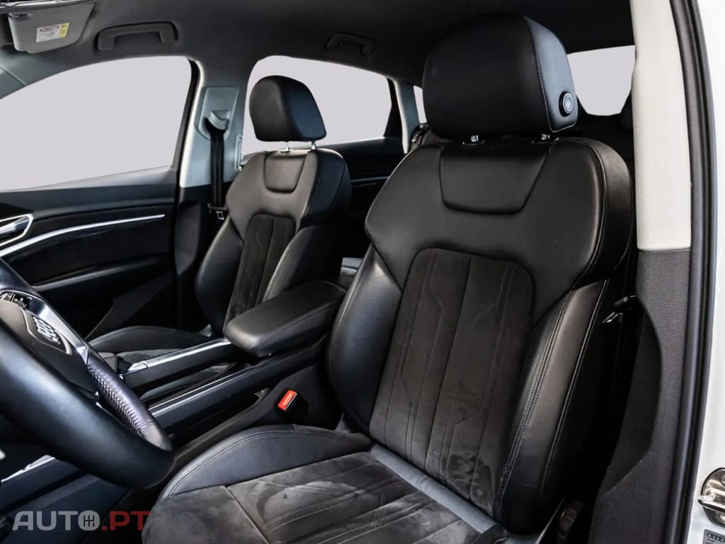 Audi E-Tron I.V.A DEDUTÍVEL  50 S-LINE