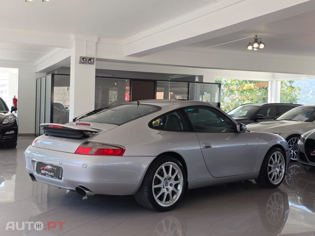 Porsche 996 Carrera 4 Coupé