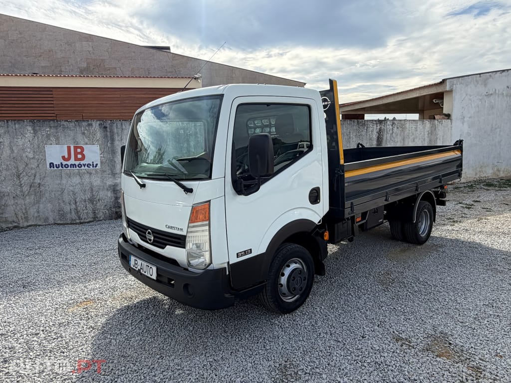 Nissan Cabstar 2.5 dCI 3LUG Tri-Basculante 62.000 Kms