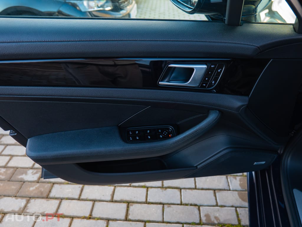 Porsche Panamera 4 Executive