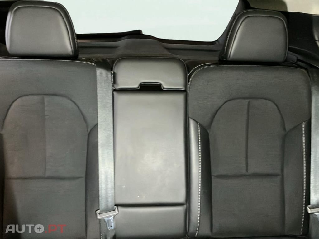 Volvo XC40 1.5 T3 Momentum Plus