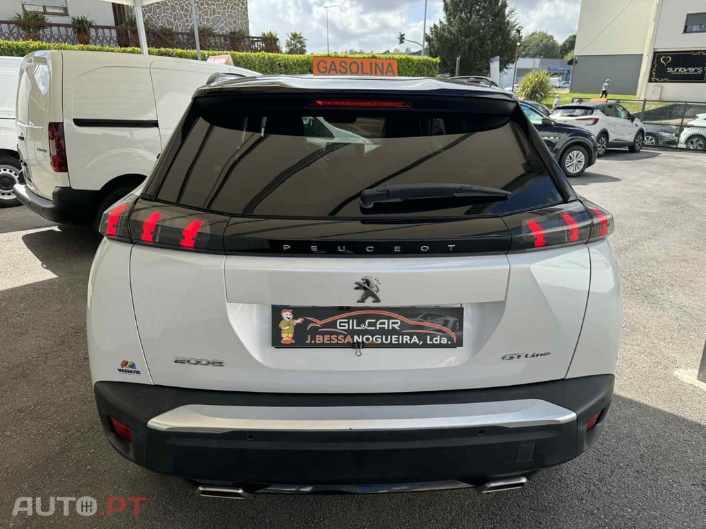 Peugeot 2008 1.2 PureTech GT EAT8