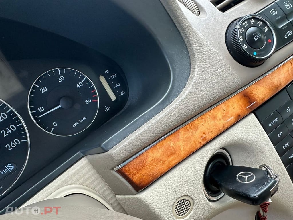 Mercedes-Benz E 220 CDI Avantgarde Aut.