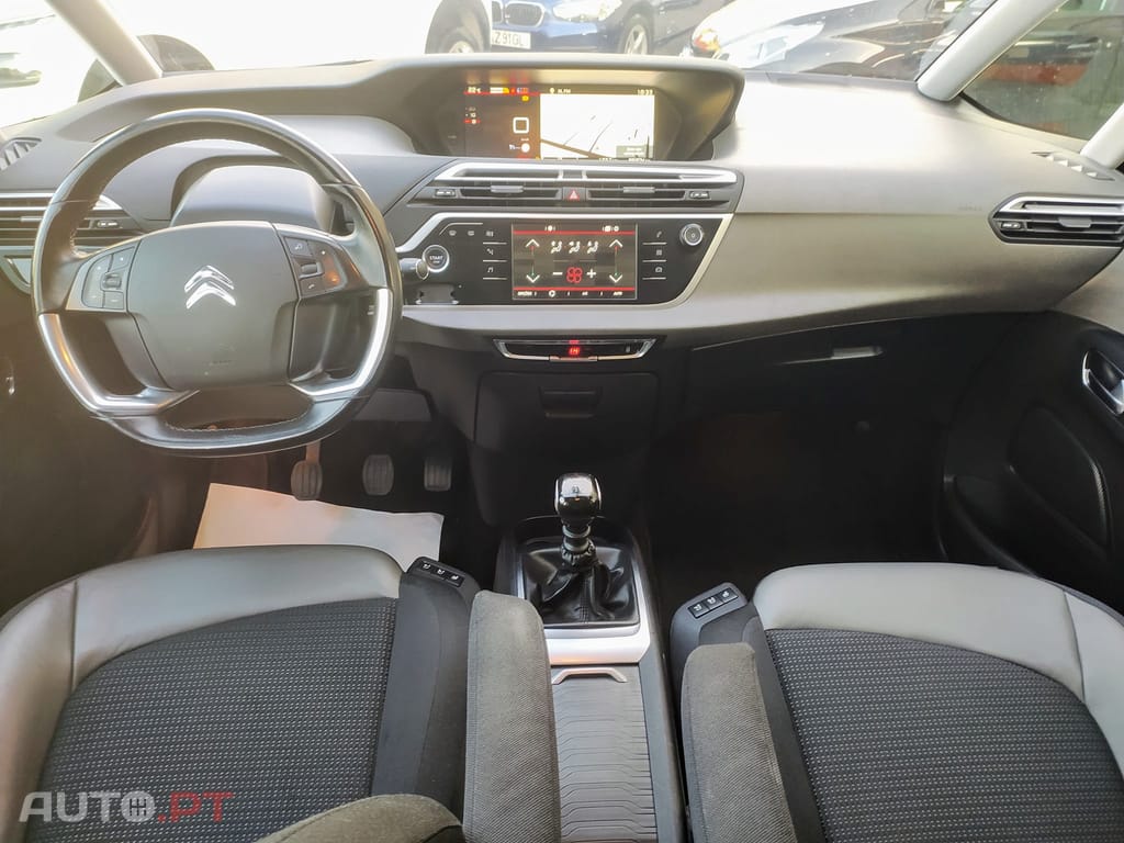 Citroen C4 SpaceTourer 1.5 BlueHDI Shine( 7 Lug)