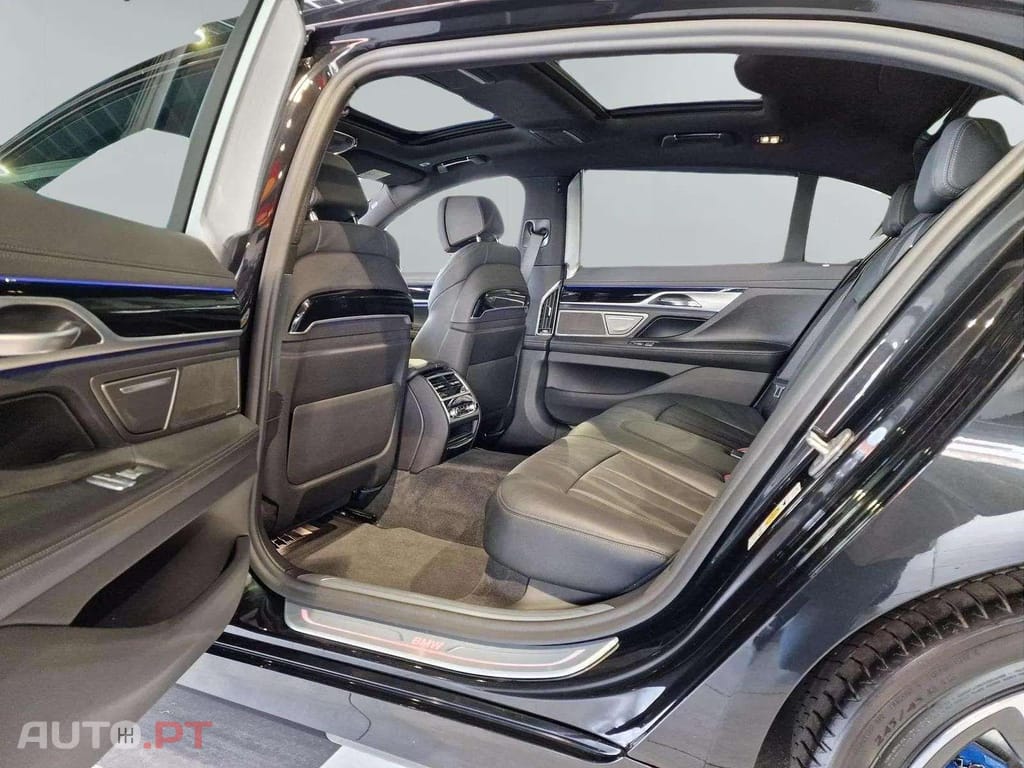 BMW 745 xDrive longo