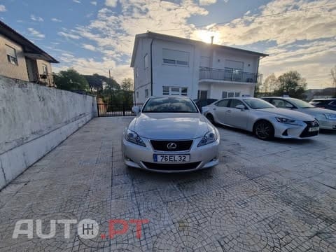 Lexus IS 220 d Base 11
