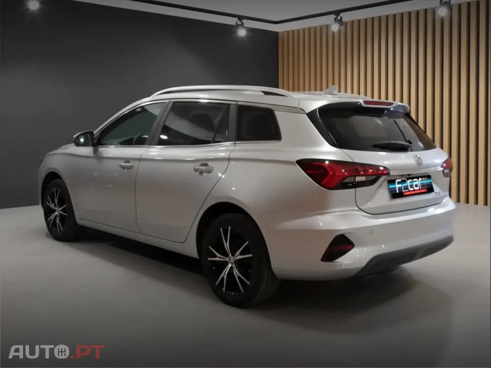 MG MG5 61 kWh Luxury