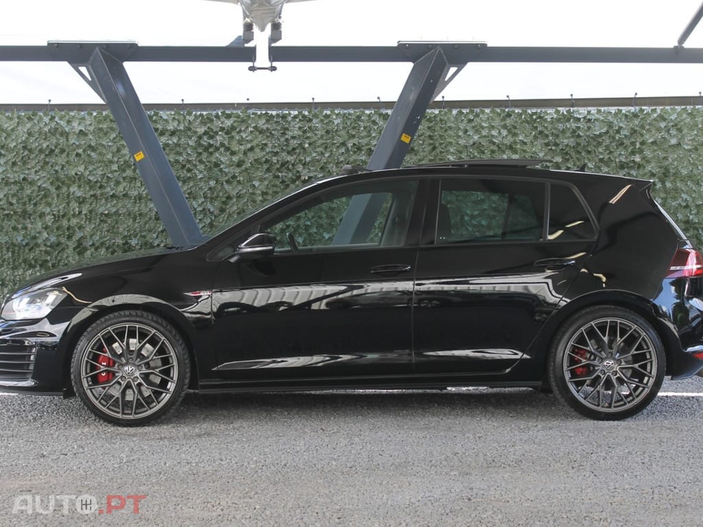 Volkswagen Golf 2.0 TSi GTi DSG Performance