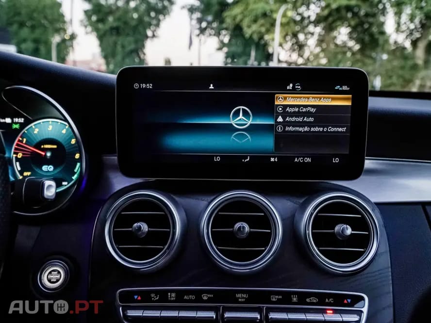 Mercedes-Benz C 300 Outro