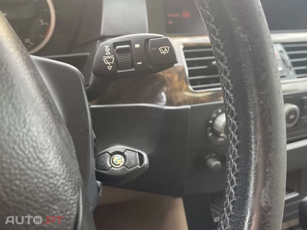 BMW 530 DA SPORT LOOK M (NACIONAL)