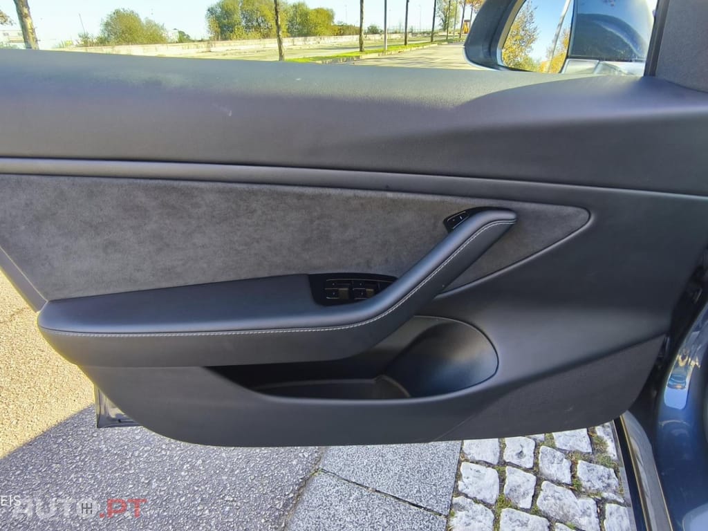 Tesla Model 3 Long Range AWD Dual Motor